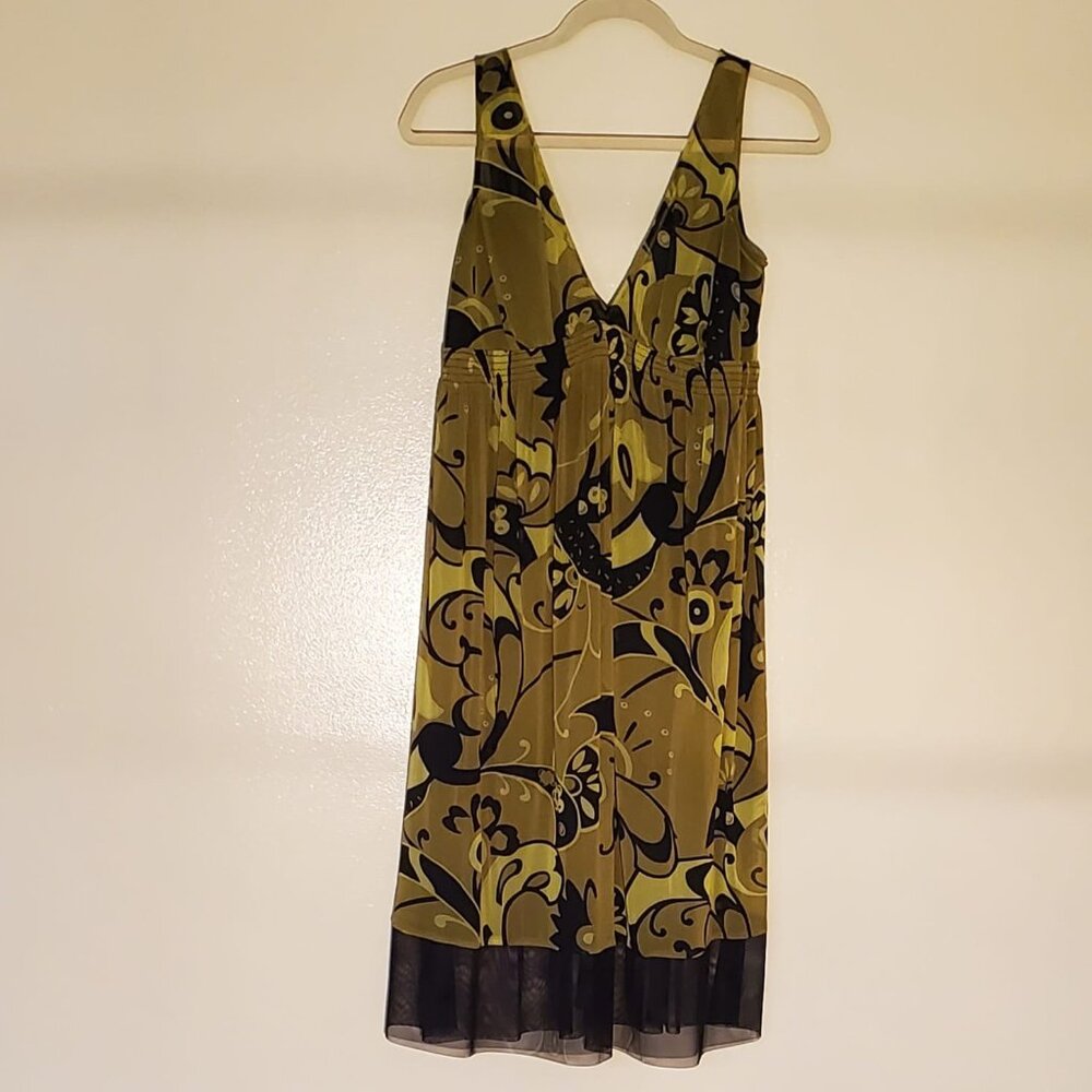 Suzi Chin for Maggy Boutique Evening Cocktail Mesh, Deep V-neckline. Size 8